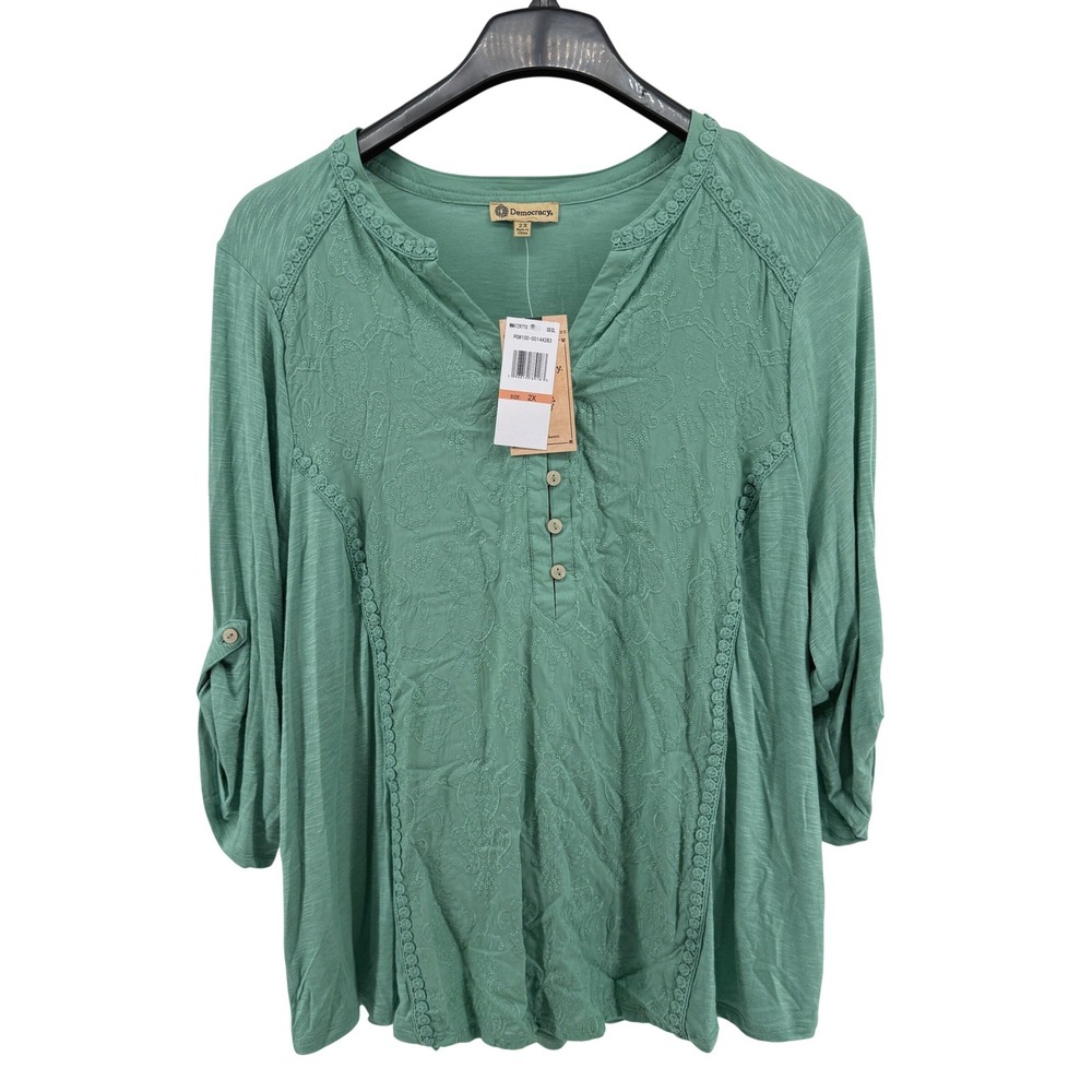 NEW Democracy Henley Top Women 2X Blouse Green Embroidered Roll-Tab Sleeve Tunic